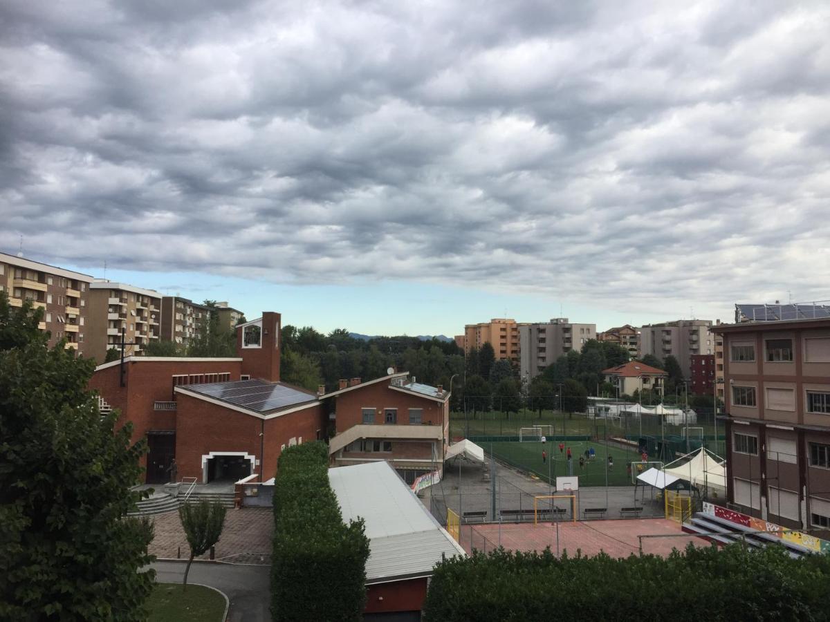 Готель A Casa Mia Саронно Екстер'єр фото